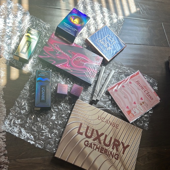 Ucanbe Other - - Magical makeup mystery box New